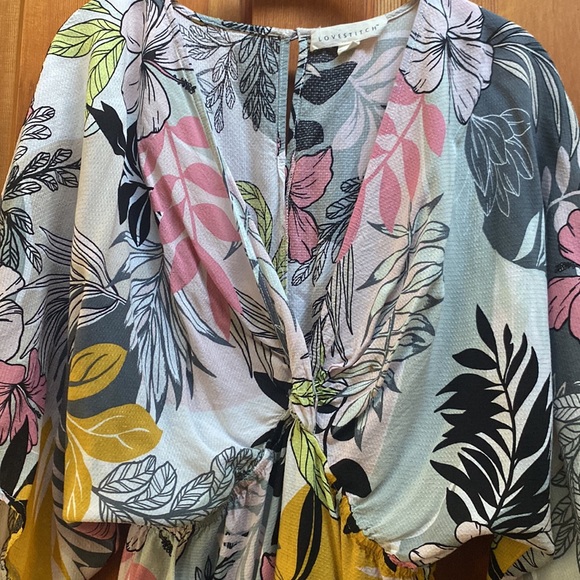 Lovestitch Flowy Blouse / size Sm. / Swimsuit coverup - Picture 10 of 15